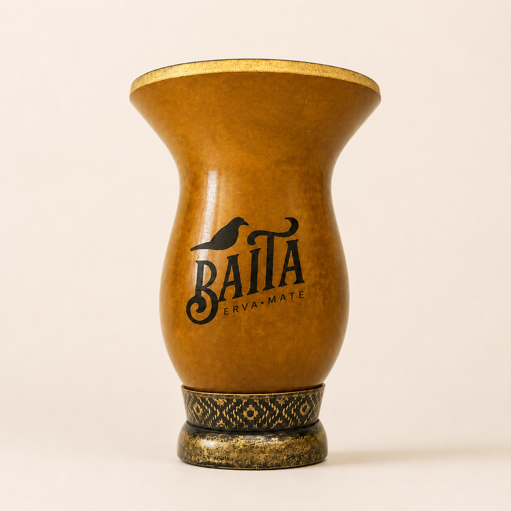 Cuia para Chimarrão Baita com Pé Decorado e Borda Dourada