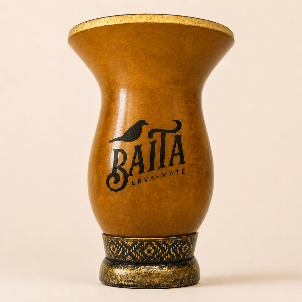 Cuia para Chimarrão Baita com Pé Decorado e Borda Dourada